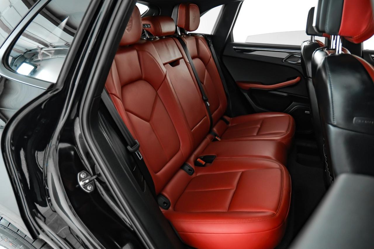 2021 Porsche Macan AWD NAVIGATION PANORAMA LEATHER SEATS REAR CAMERA BLUETOOTH PADDLE SHIFTERS Carrollton TX