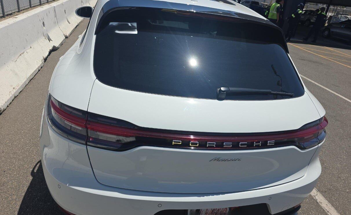 2021 Porsche Macan Base Bose Surround Prem Pkg + Pano Roof Portland OR