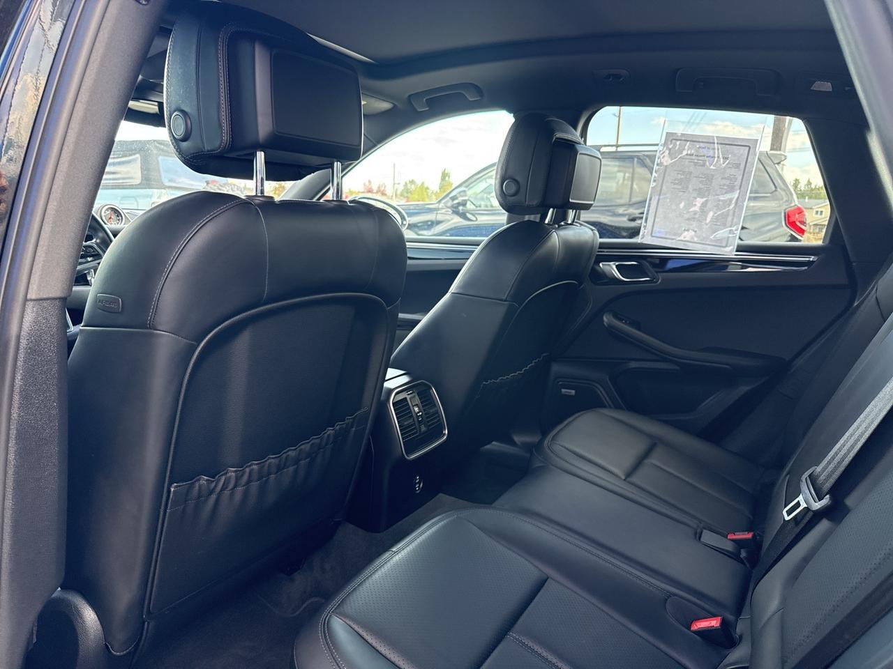 2021 Porsche Macan Base Bend OR
