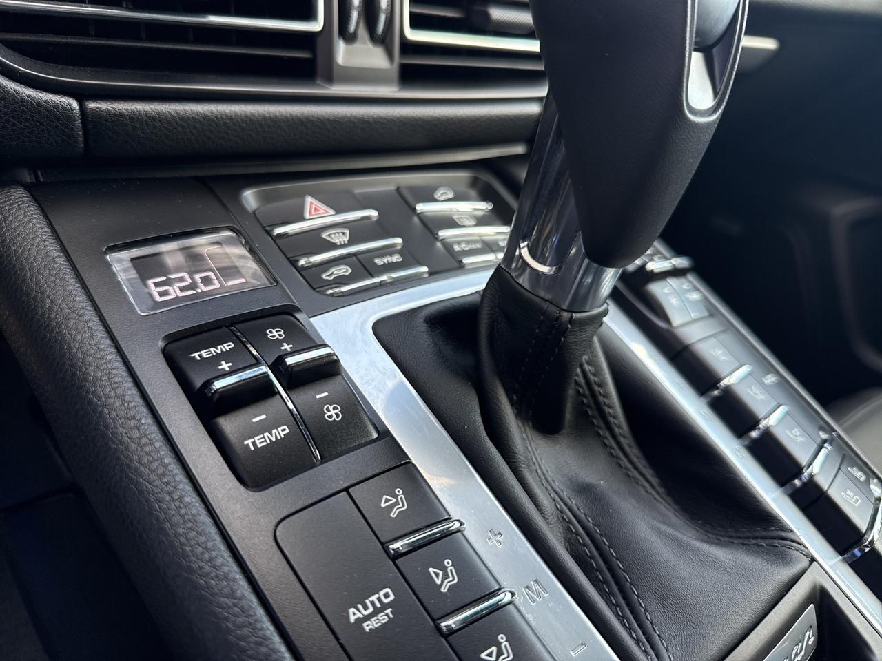 2021 Porsche Macan Base Bend OR