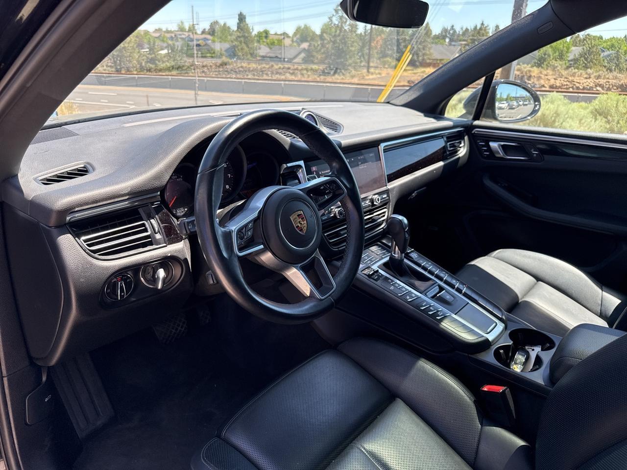 2021 Porsche Macan Base Bend OR