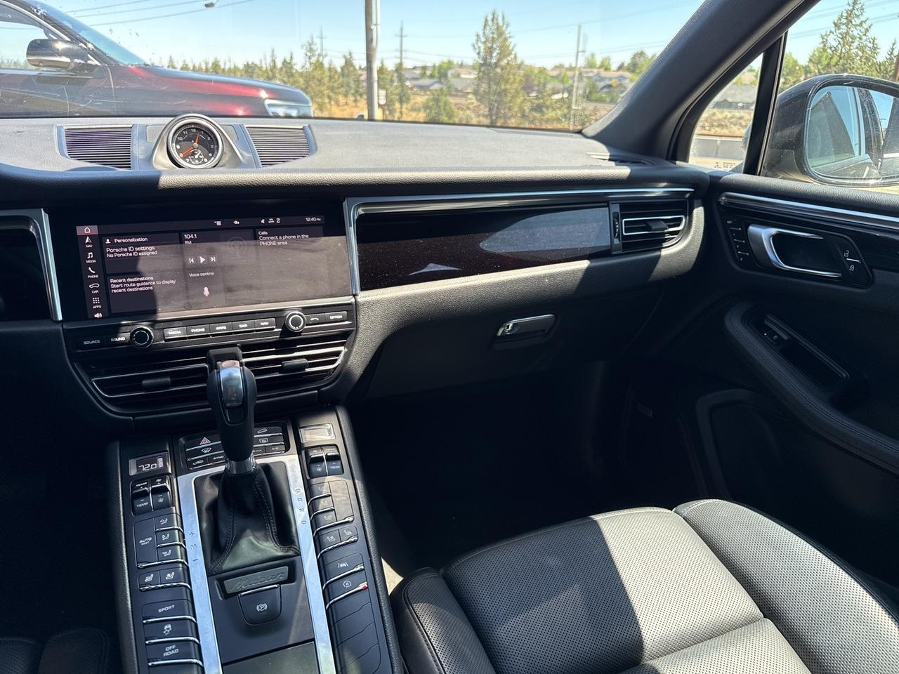 2021 Porsche Macan Base Bend OR