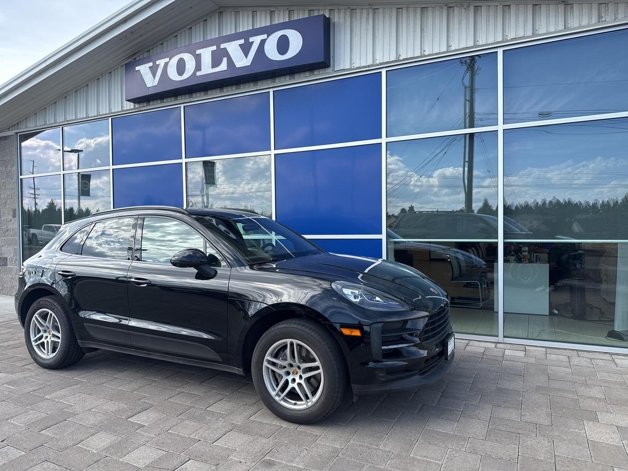 2021 Porsche Macan Base