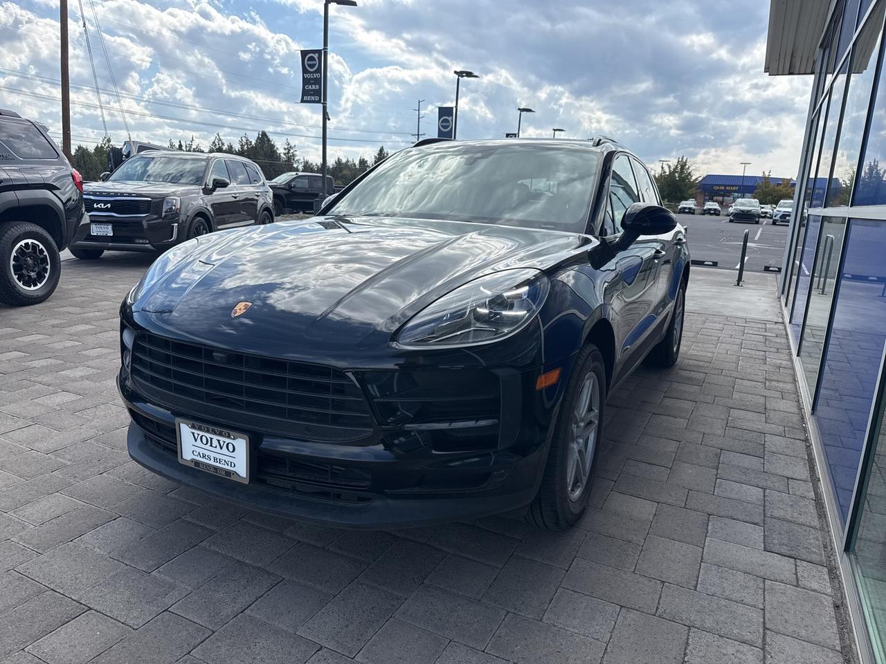 2021 Porsche Macan Base Bend OR