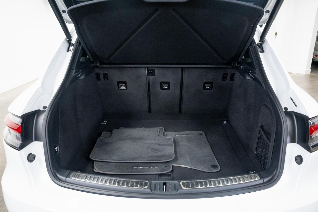 2021 Porsche Macan Base Vented Seats Premium Package BOSE Audio Portland OR
