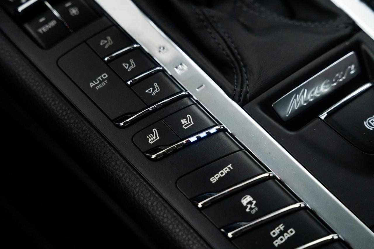 2021 Porsche Macan Base Vented Seats Premium Package BOSE Audio Portland OR
