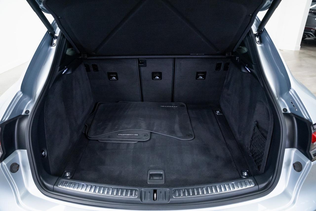 2021 Porsche Macan Panoramic Roof Heated Seats Portland OR