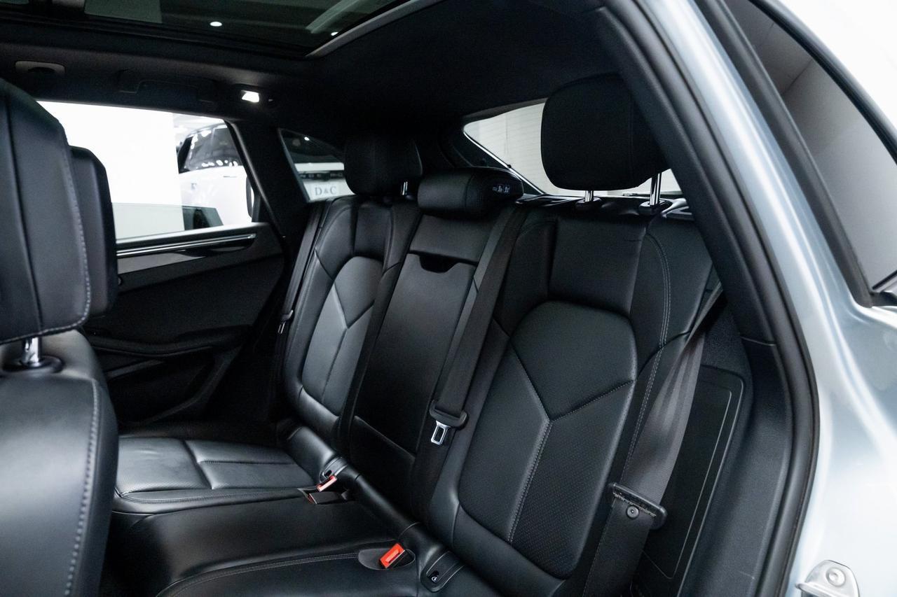 2021 Porsche Macan Panoramic Roof Heated Seats Portland OR