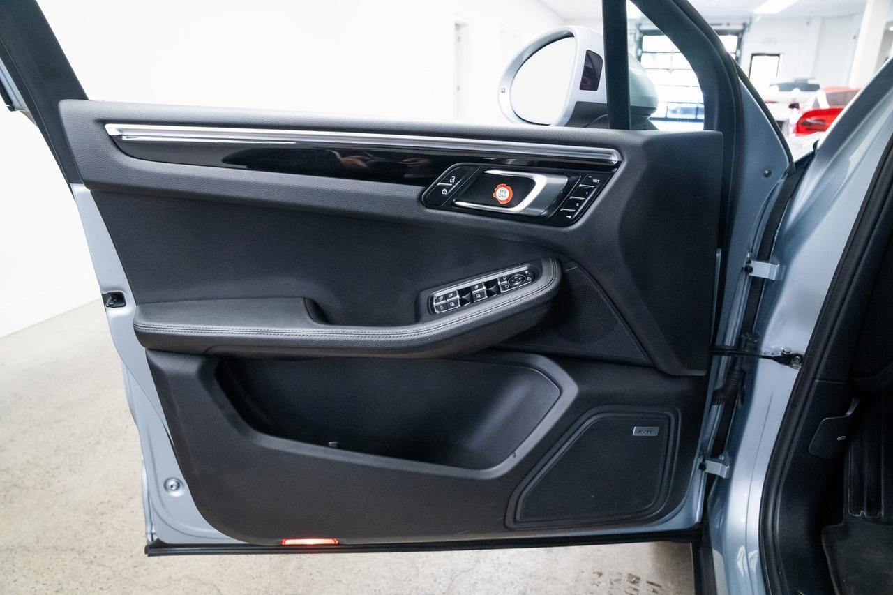 2021 Porsche Macan Panoramic Roof Heated Seats Portland OR