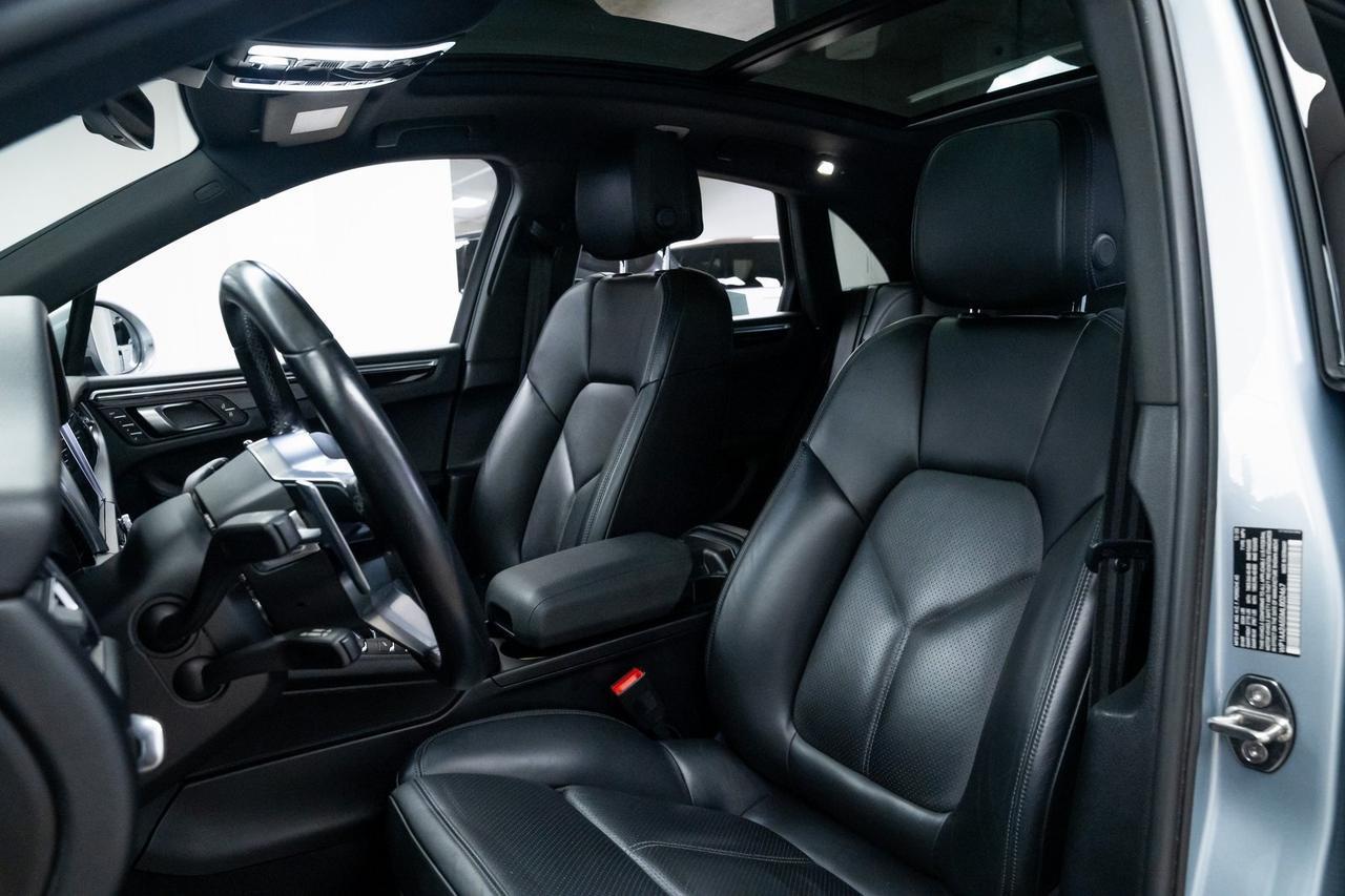 2021 Porsche Macan Panoramic Roof Heated Seats Portland OR