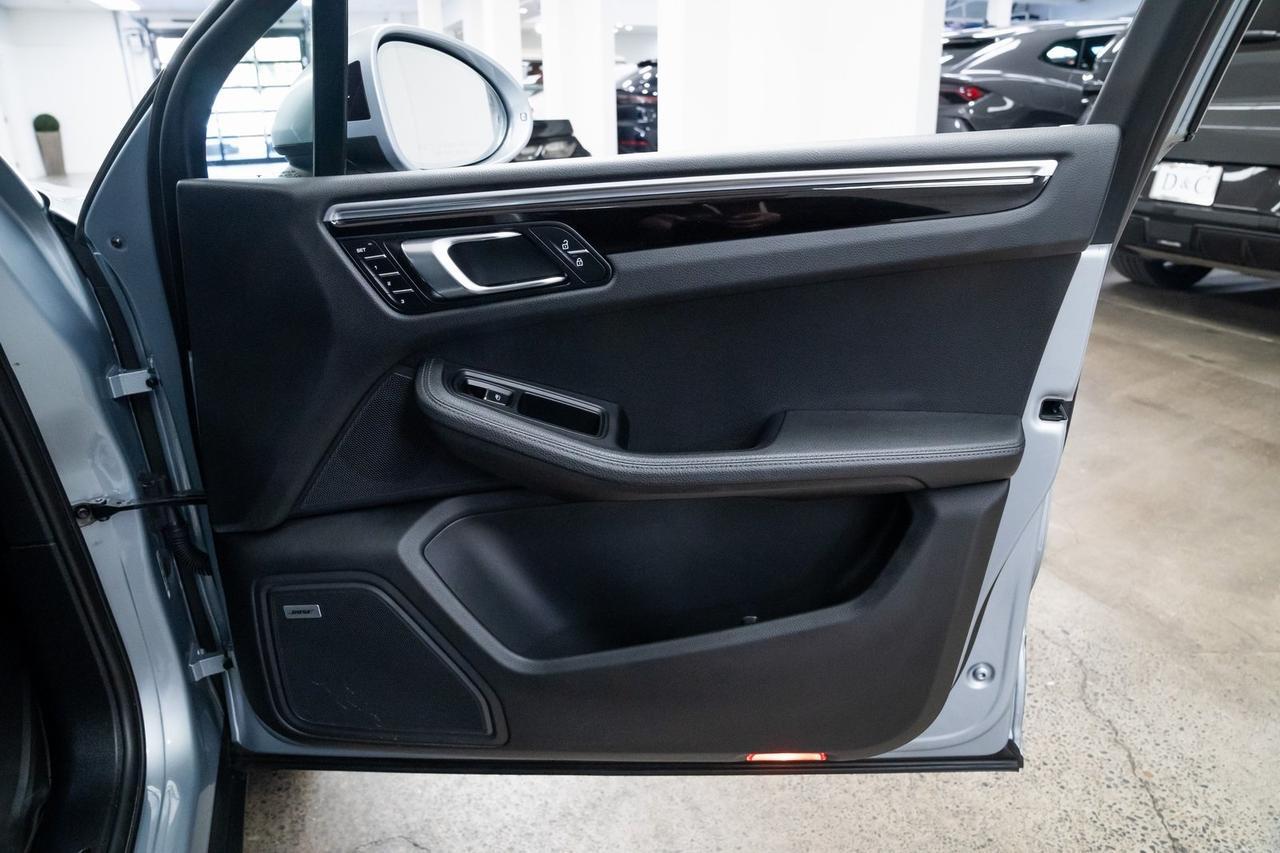 2021 Porsche Macan Panoramic Roof Heated Seats Portland OR