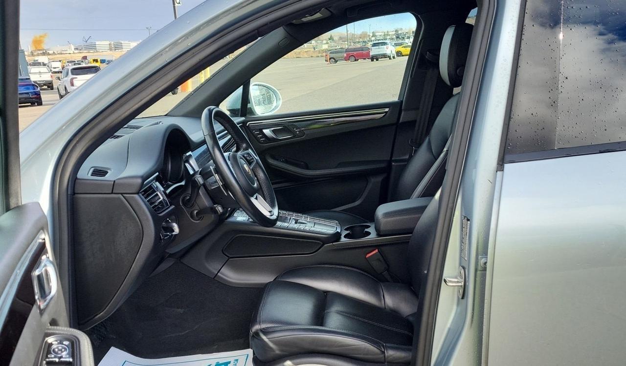 2021 Porsche Macan Panoramic Roof Heated Seats Portland OR