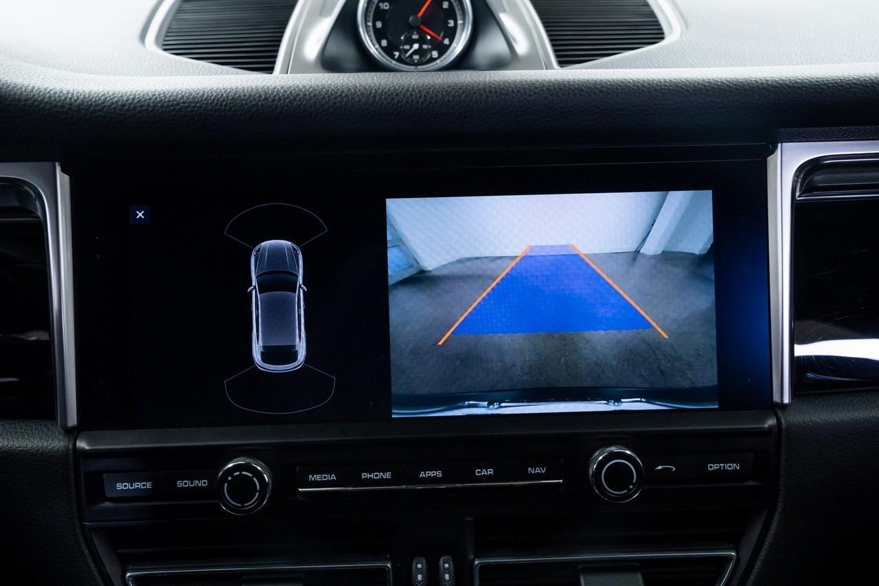 2021 Porsche Macan Panoramic Roof Heated Seats Portland OR