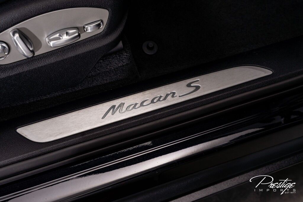 2021 Porsche Macan S North Miami Beach FL