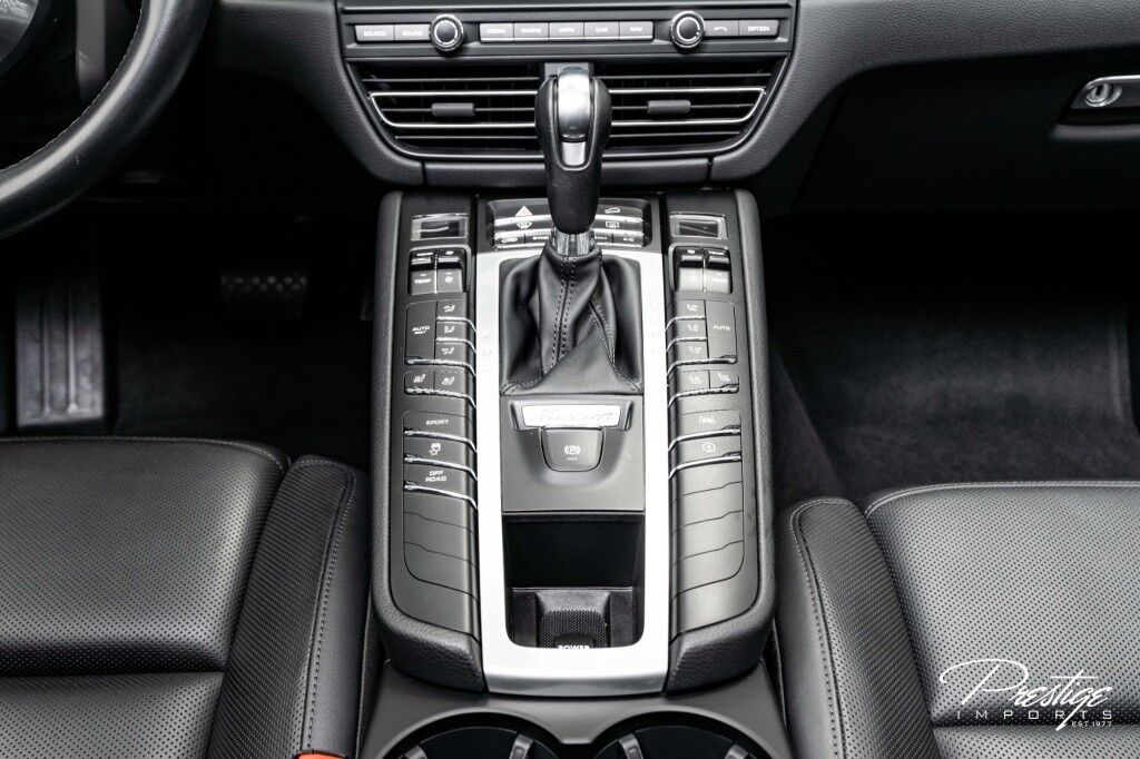 2021 Porsche Macan S North Miami Beach FL