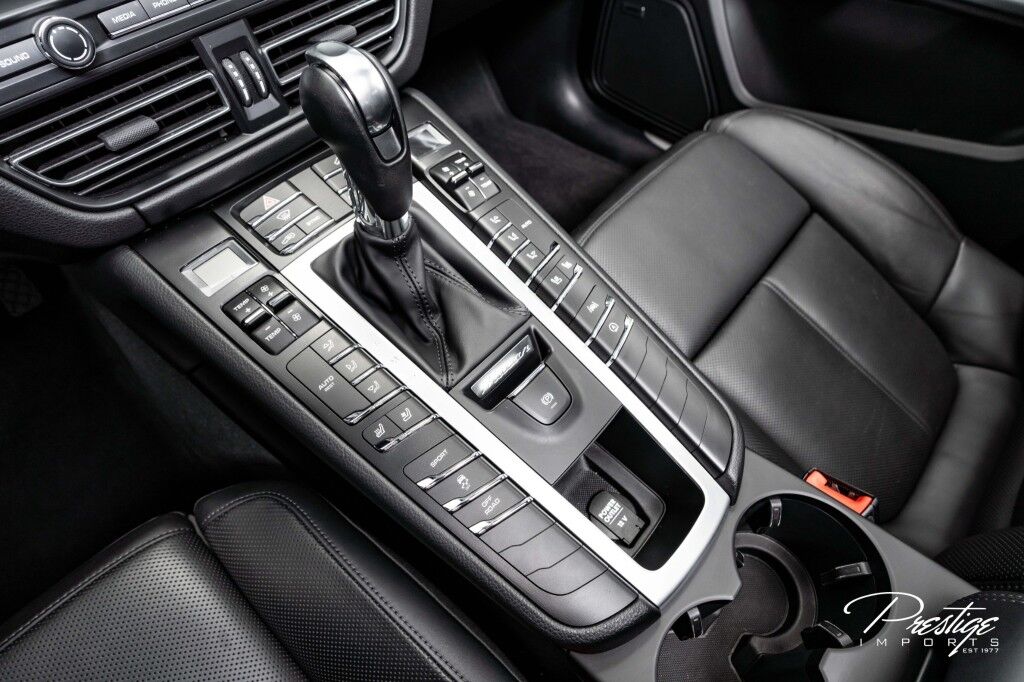 2021 Porsche Macan S North Miami Beach FL