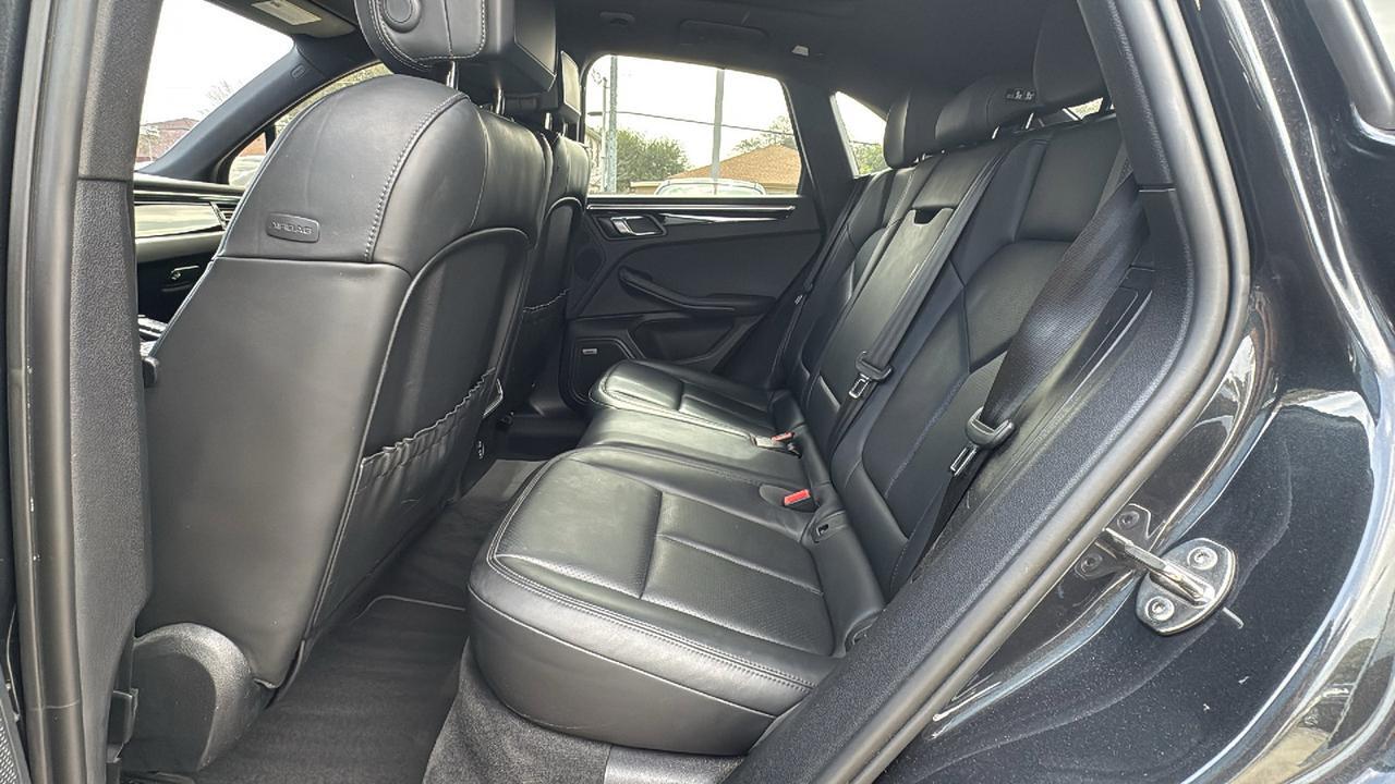 2021 Porsche Macan S  Selma TX