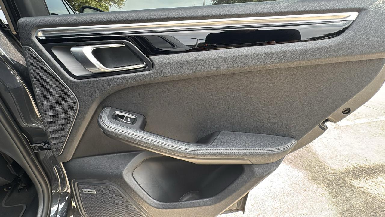 2021 Porsche Macan S  Selma TX