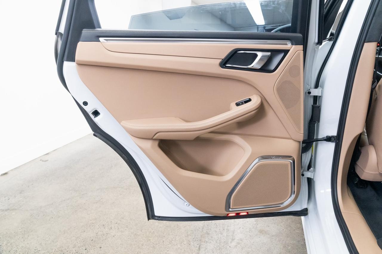 2021 Porsche Macan Turbo 1 Owner PASM Vented Leather Seat Trim Portland OR