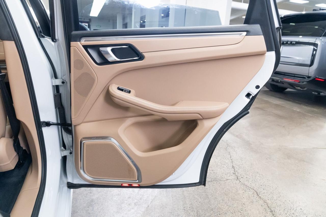2021 Porsche Macan Turbo 1 Owner PASM Vented Leather Seat Trim Portland OR