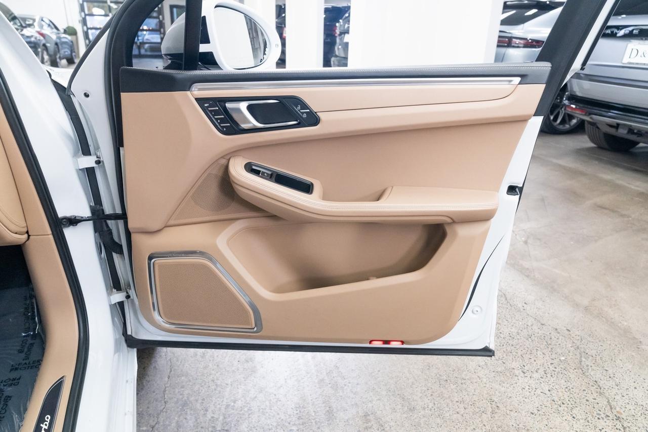 2021 Porsche Macan Turbo 1 Owner PASM Vented Leather Seat Trim Portland OR
