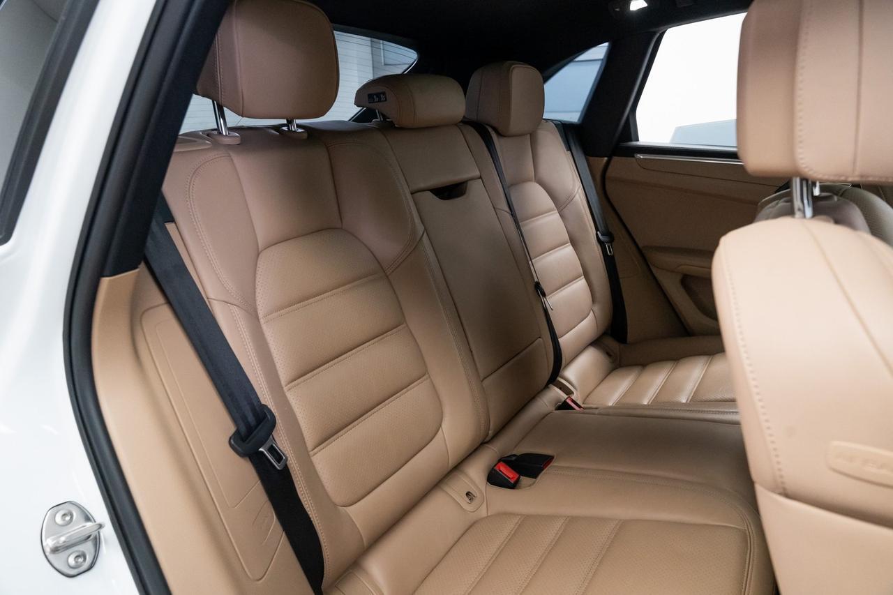 2021 Porsche Macan Turbo 1 Owner PASM Vented Leather Seat Trim Portland OR