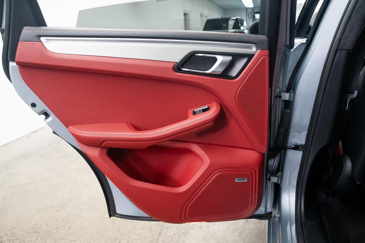 2021 Porsche Macan Turbo 1 Owner Vented Seats Premium Package Portland OR
