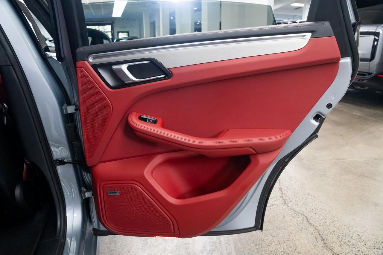 2021 Porsche Macan Turbo 1 Owner Vented Seats Premium Package Portland OR
