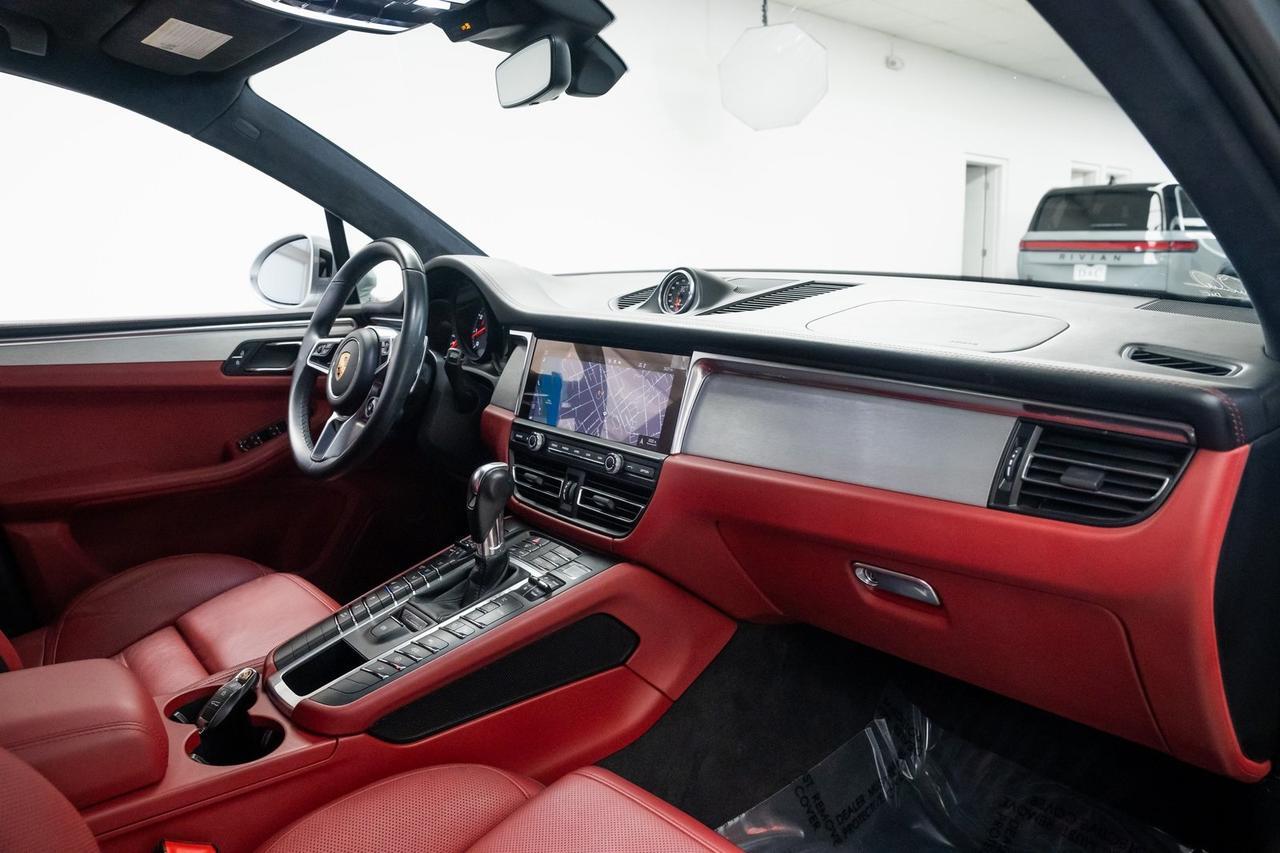 2021 Porsche Macan Turbo 1 Owner Vented Seats Premium Package Portland OR