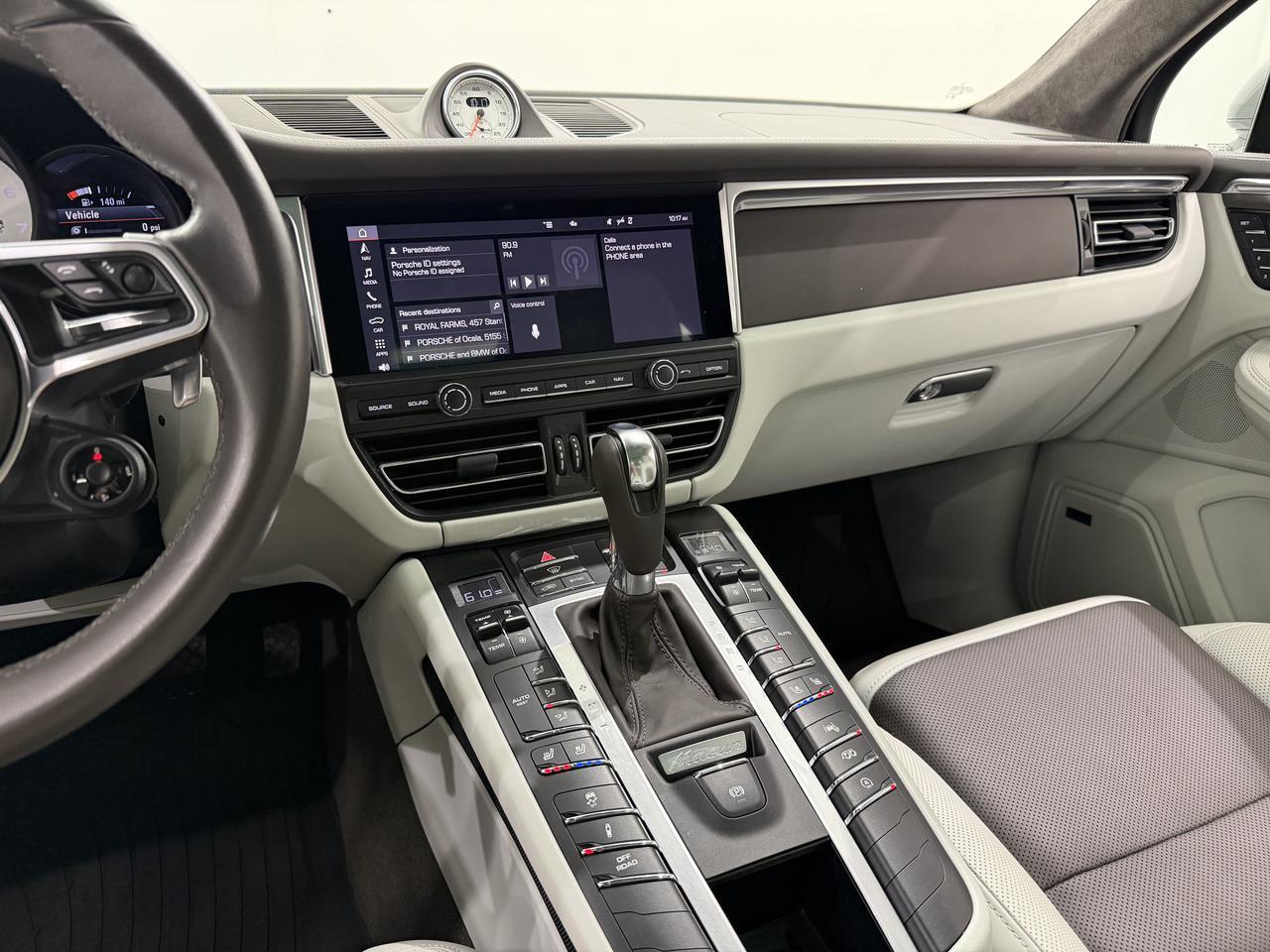 2021 Porsche Macan Turbo Newark DE