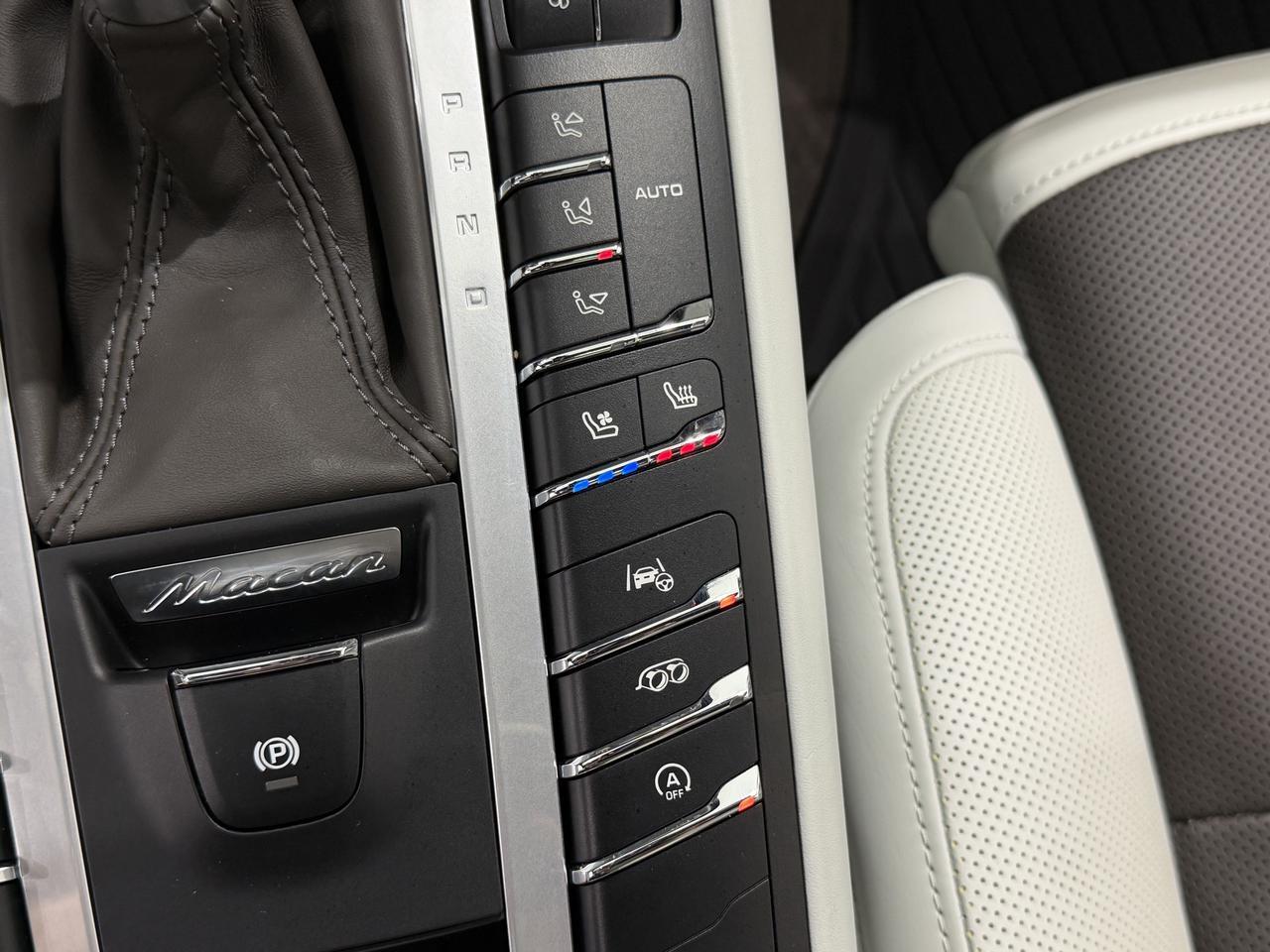 2021 Porsche Macan Turbo Newark DE