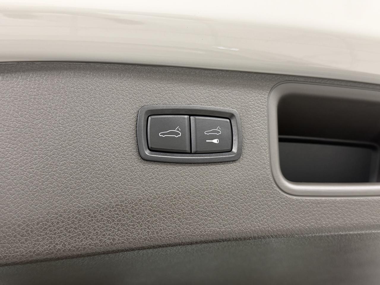 2021 Porsche Macan Turbo Newark DE