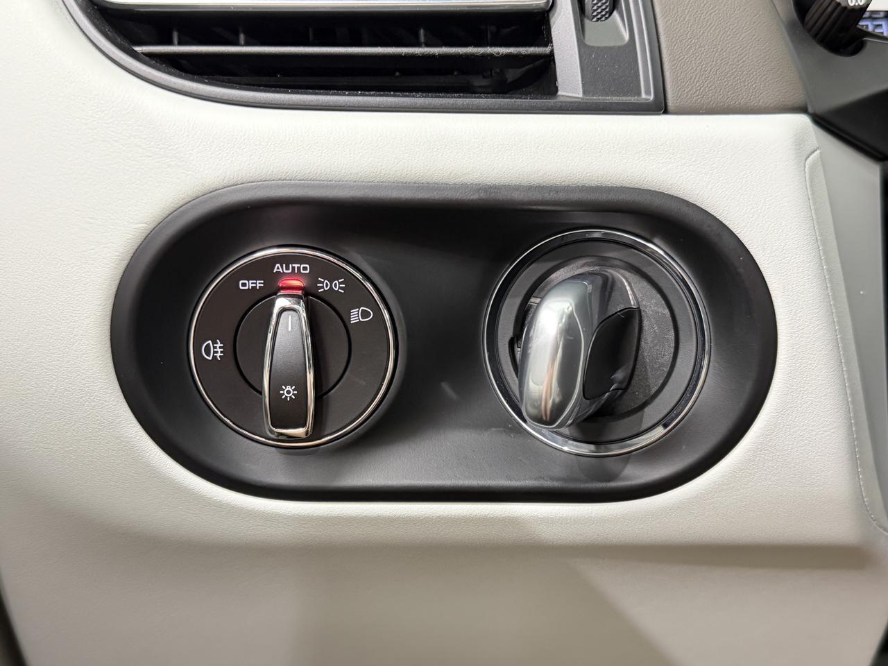 2021 Porsche Macan Turbo Newark DE