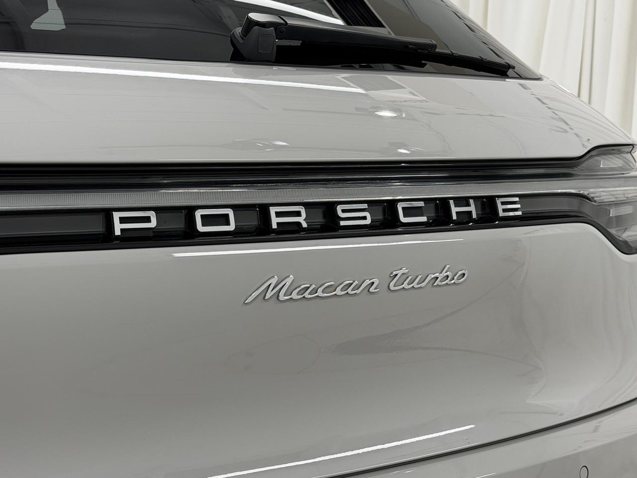 2021 Porsche Macan Turbo Newark DE