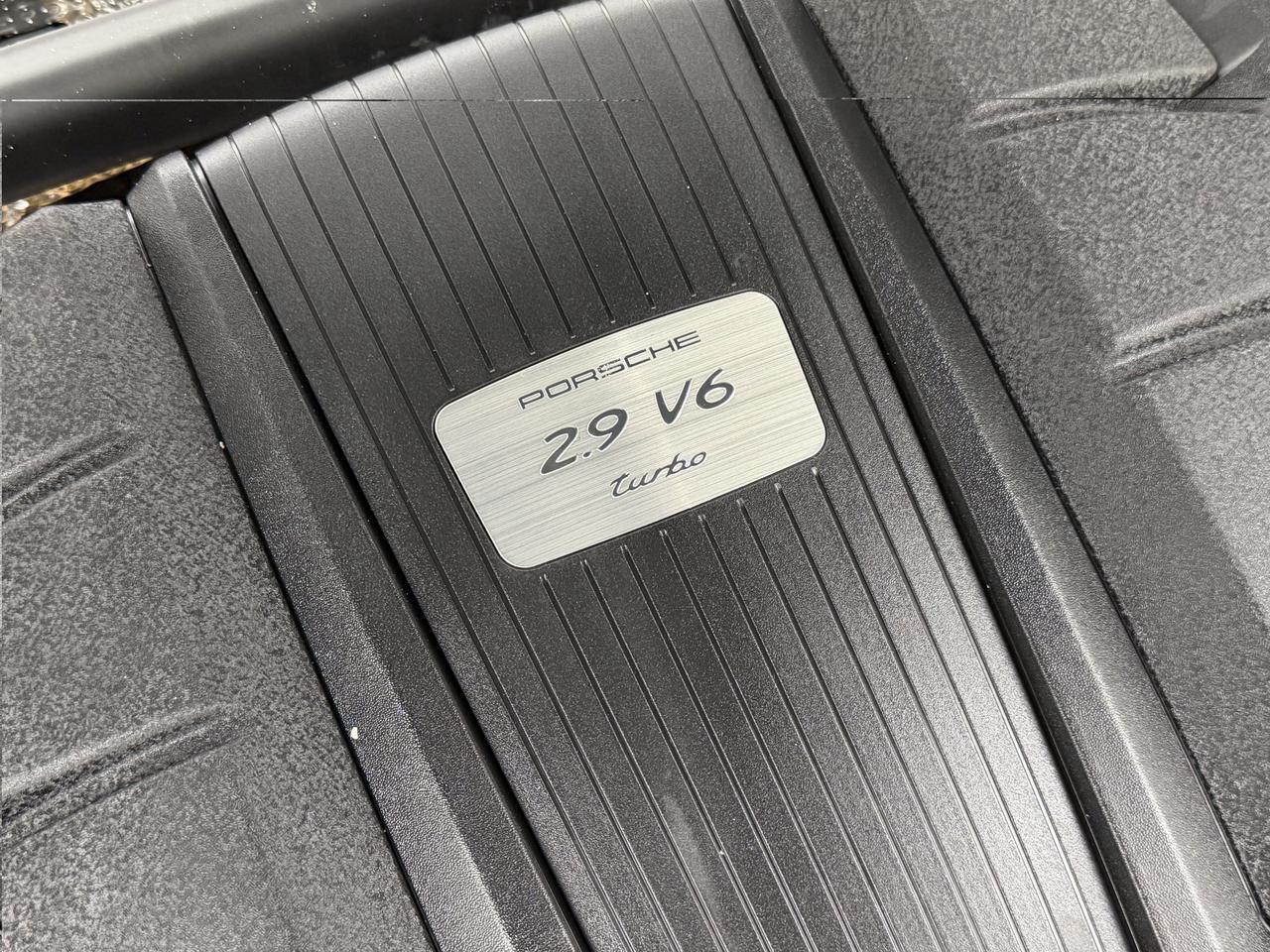 2021 Porsche Macan Turbo Newark DE