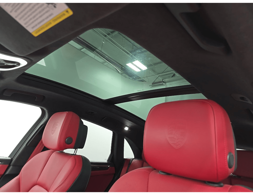 2021 Porsche Macan Turbo Ventilated Seats Carbon Fiber Interior Trim Portland OR