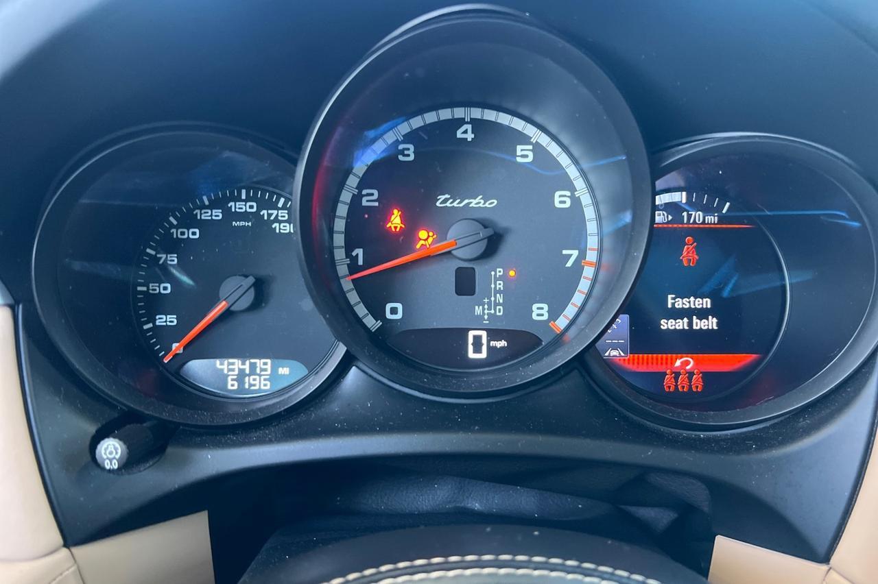 2021 Porsche Macan Turbo Ontario OR