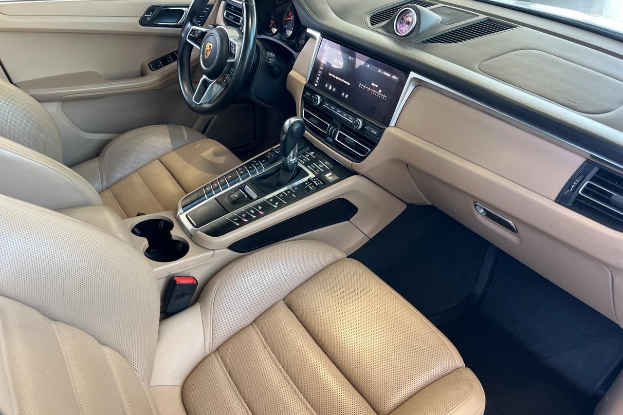 2021 Porsche Macan Turbo Ontario OR