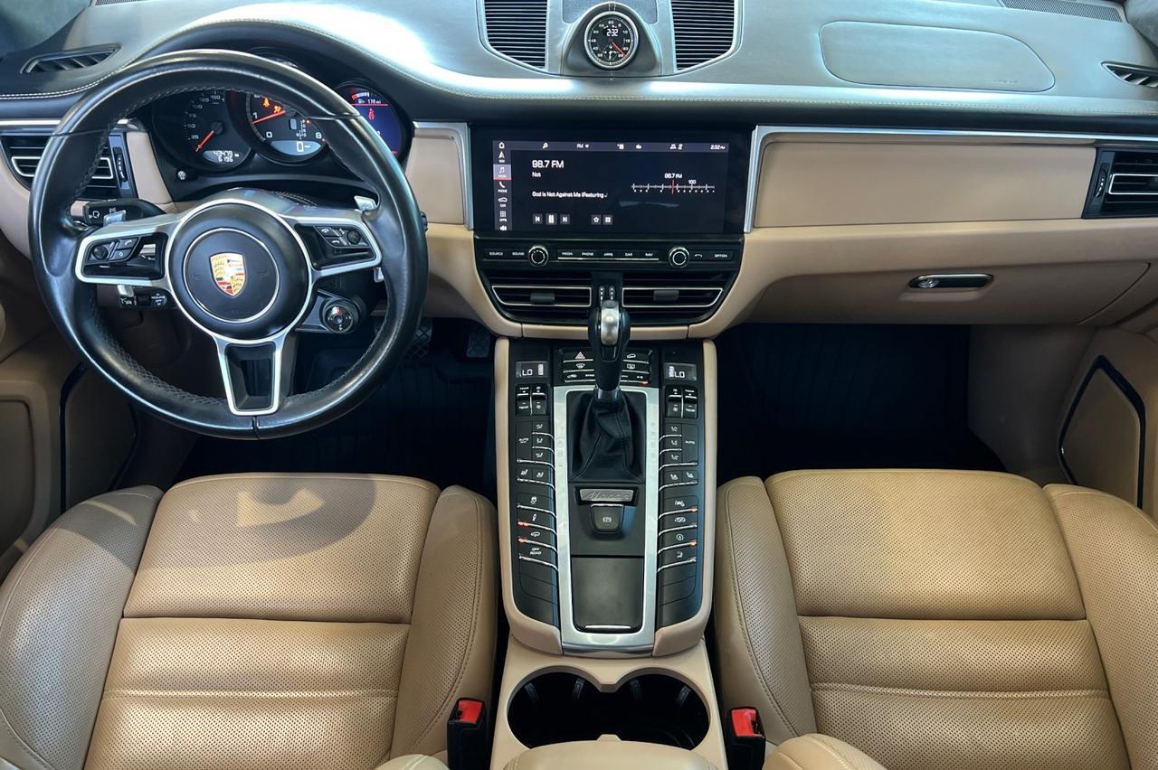 2021 Porsche Macan Turbo Ontario OR