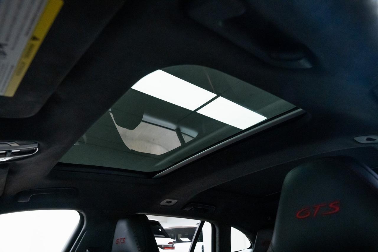 2021 Porsche Panamera Sport Turismo GTS Premium Package 18 Way Sport Seats GTS Interior Portland OR