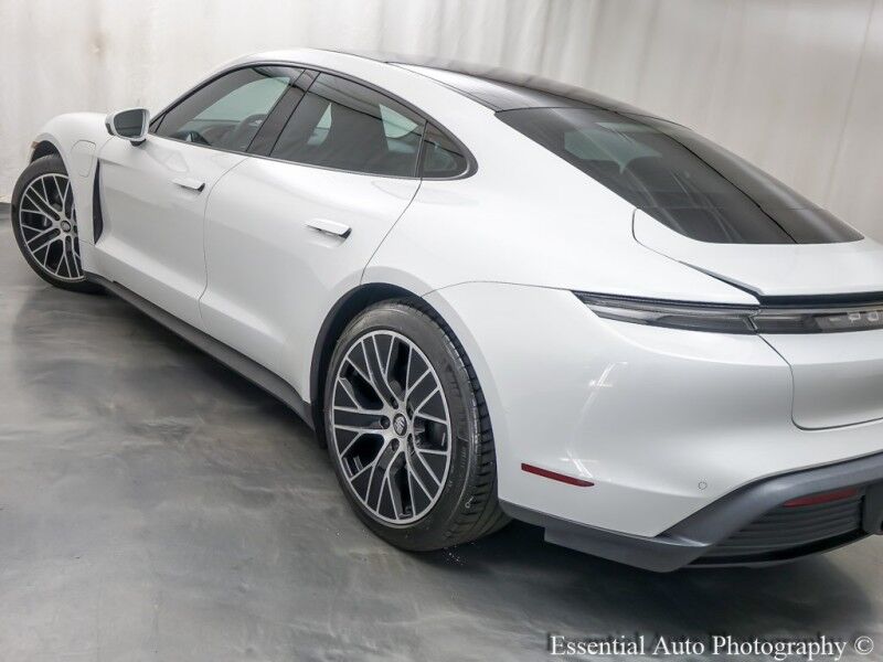 2021 Porsche Taycan Willowbrook IL