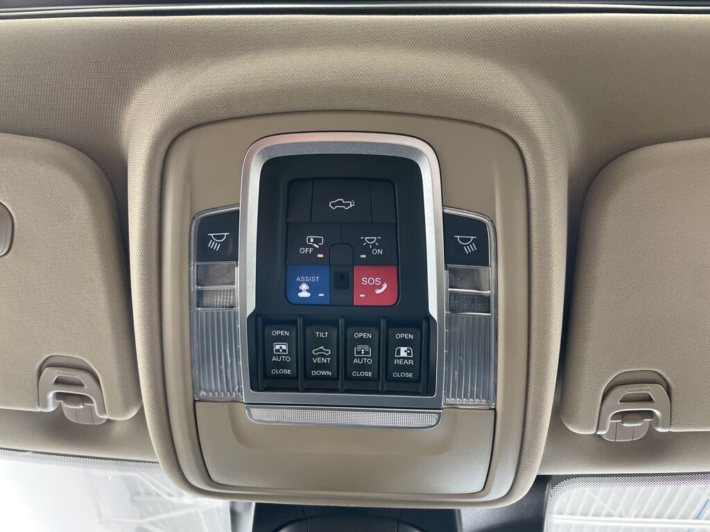 2021 Ram 1500 4x4 Crew Cab Limited Minocqua WI
