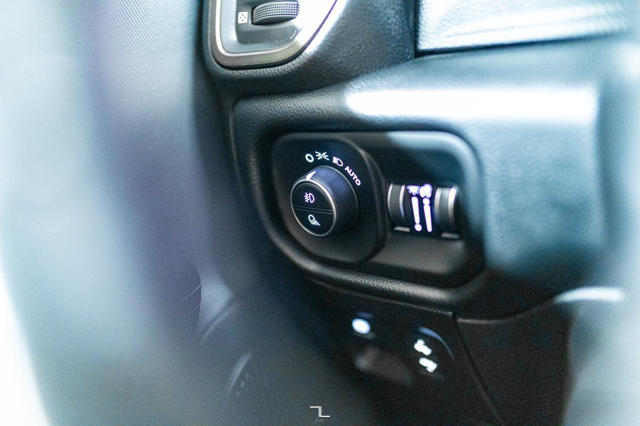 2021 Ram 1500 4x4 Crew Cab Sport Leather Roof Nav 4" Lift Kit Red Deer AB