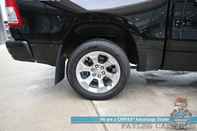 2021 Ram 1500 Big Horn / 4X4 / Crew Cab / 5.7L V8 HEMI / Sport Appearance Pkg / Heated Cloth Seats & Steering Wheel / Auto Start / Lane Departure & Collision Alert / Apple CarPlay & Android Auto / Tonneau Cover / Tow Pkg / 1-Owner Anchorage AK