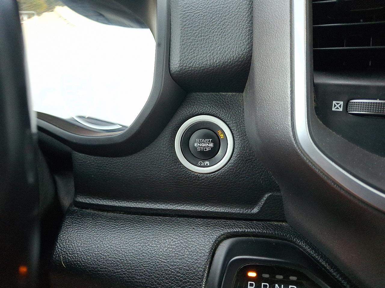 2021 Ram 1500 Big Horn Crew Cab 4x4 5&apos;7&quot; Box Vineland NJ