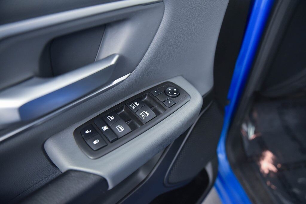 2021 Ram 1500 Big Horn/Lone Star Akron OH