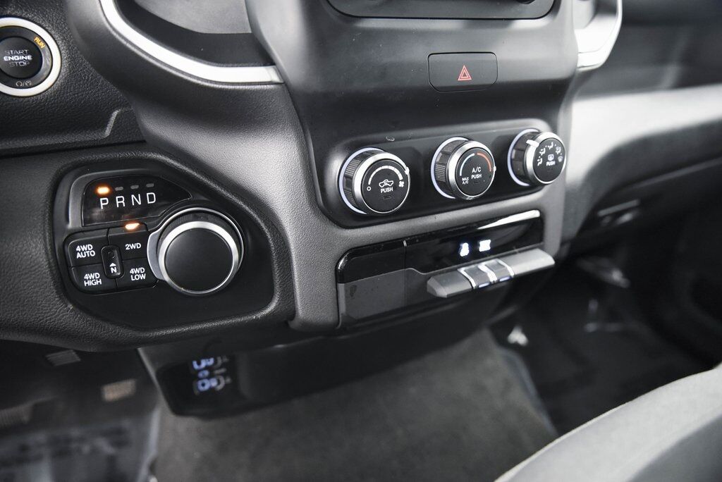 2021 Ram 1500 Big Horn/Lone Star Akron OH