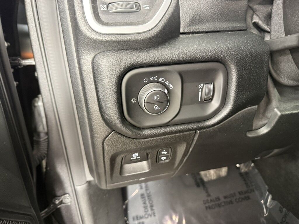 2021 Ram 1500 Big Horn Sport 4x4 Crew Cab 5.7L Hemi Maumee OH