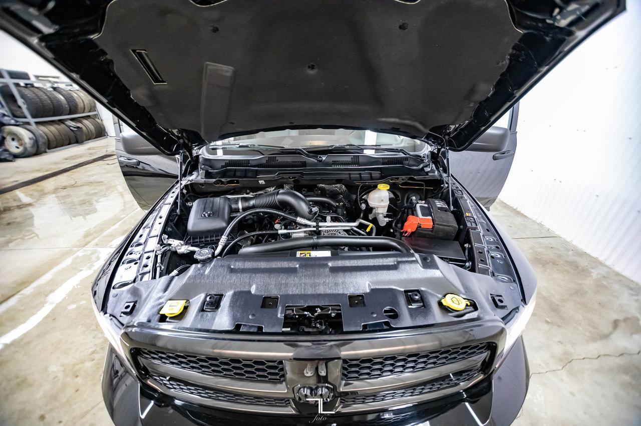 2021 Ram 1500 Classic 4x4 Crew Cab Express BCam Red Deer AB