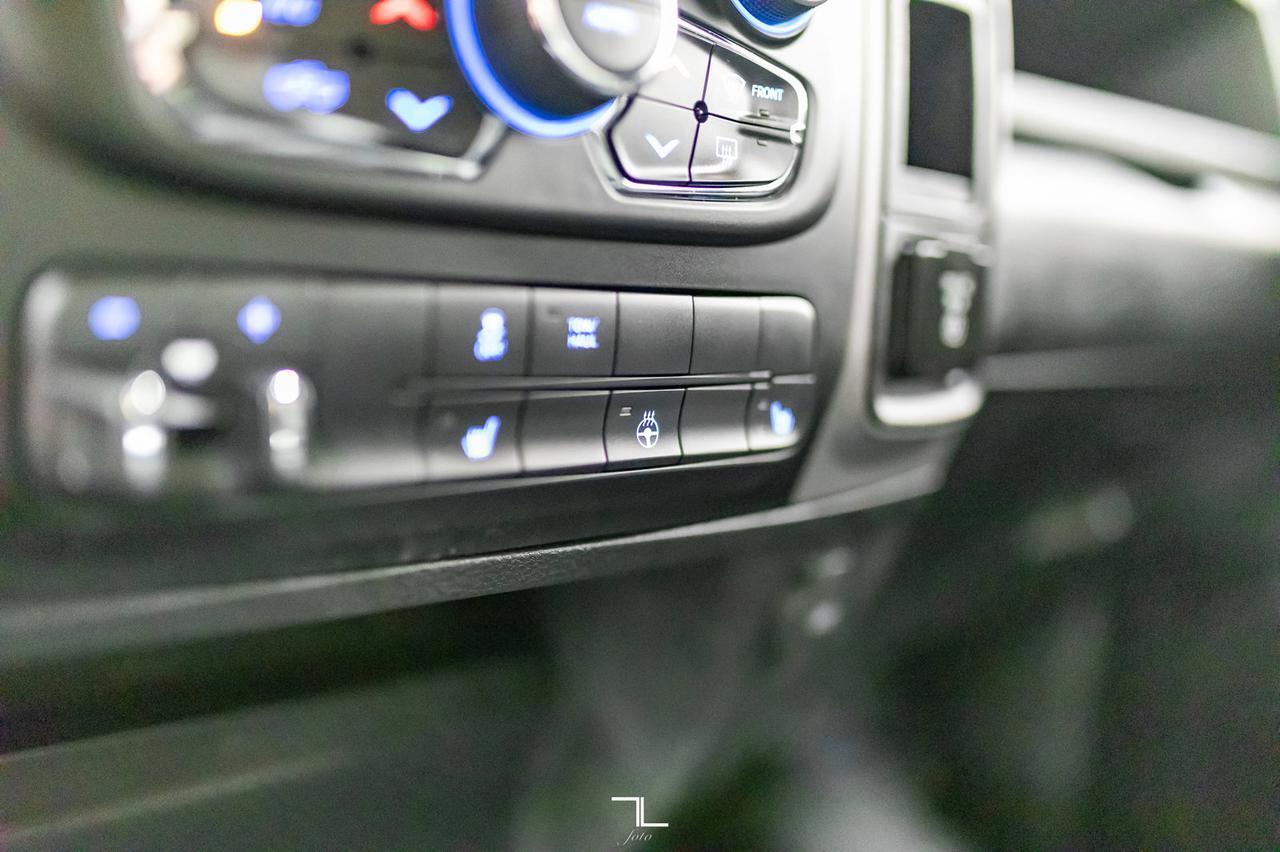 2021 Ram 1500 Classic 4x4 Crew Cab Express BCam Red Deer AB